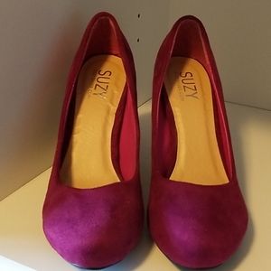 Ladies pumps